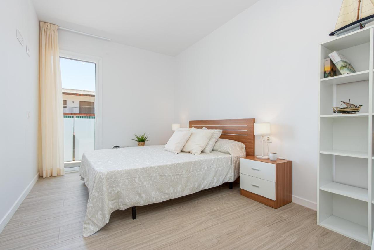 M A R I V E N T Suite With Bathroom And Terrace 50 M2 Росес Екстериор снимка