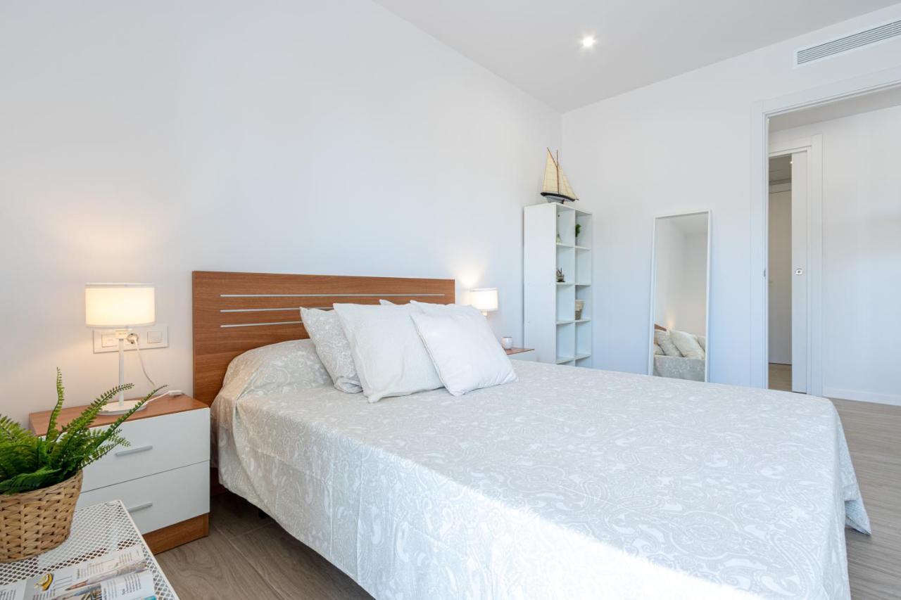 M A R I V E N T Suite With Bathroom And Terrace 50 M2 Росес Екстериор снимка