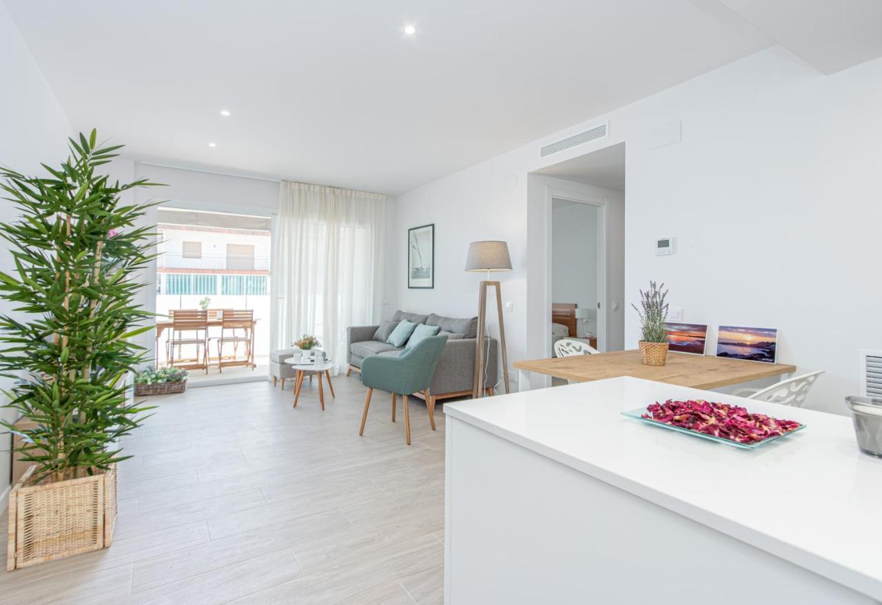 M A R I V E N T Suite With Bathroom And Terrace 50 M2 Росес Екстериор снимка