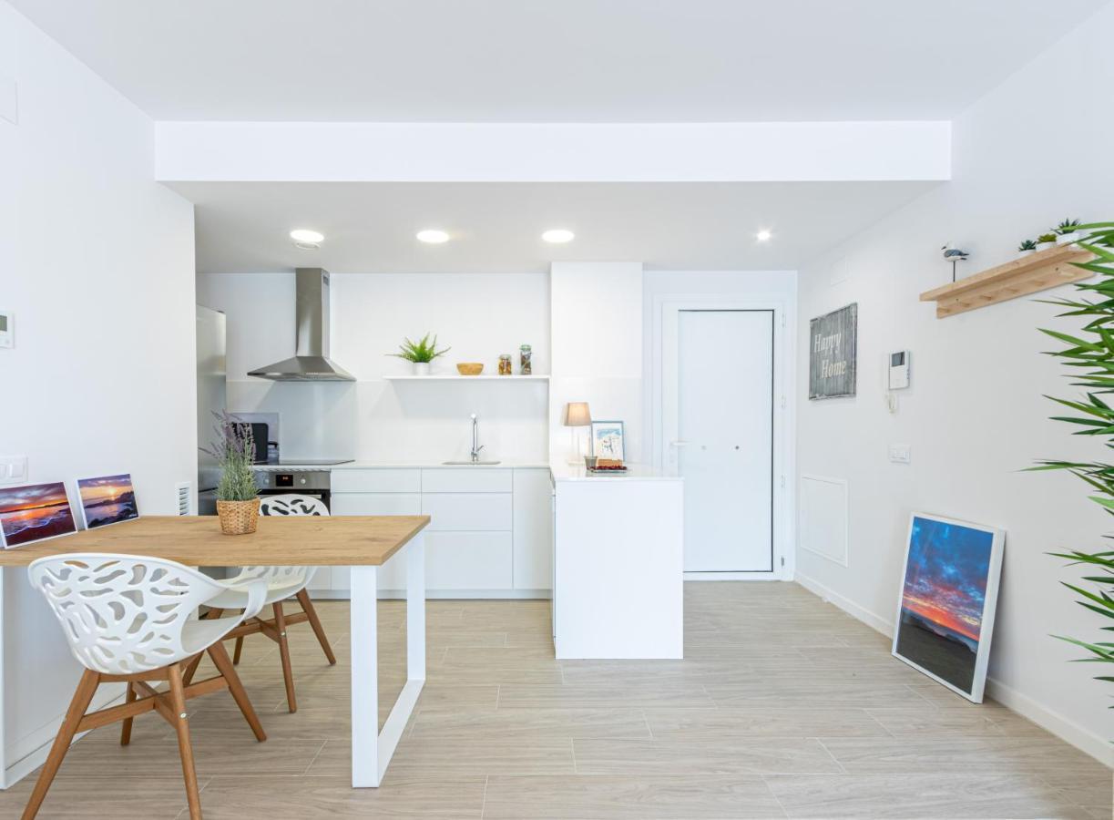 M A R I V E N T Suite With Bathroom And Terrace 50 M2 Росес Екстериор снимка
